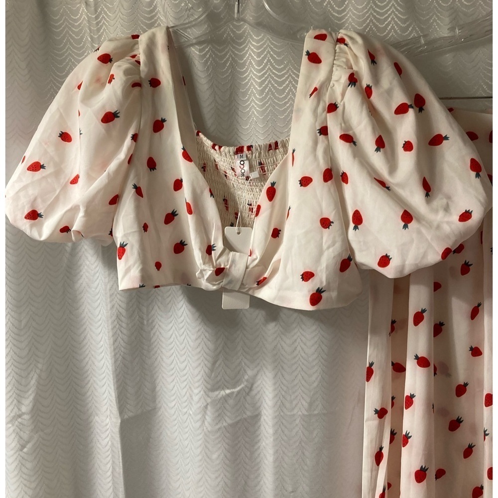 Chic White and Red Floral Skirt Set - Picture 10 of 10